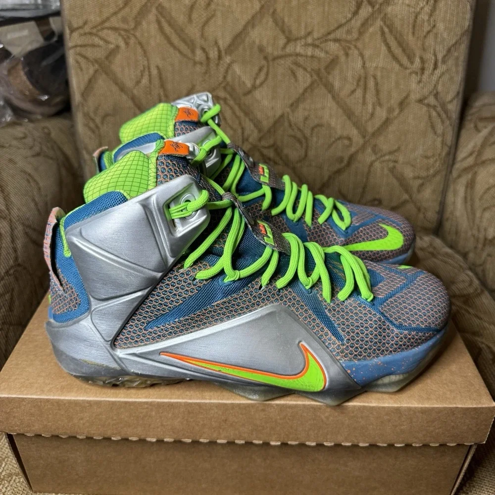 2014 Nike LeBron 12 Trillion Dollar Man‎ Size 10 Used Basketball Sneakers